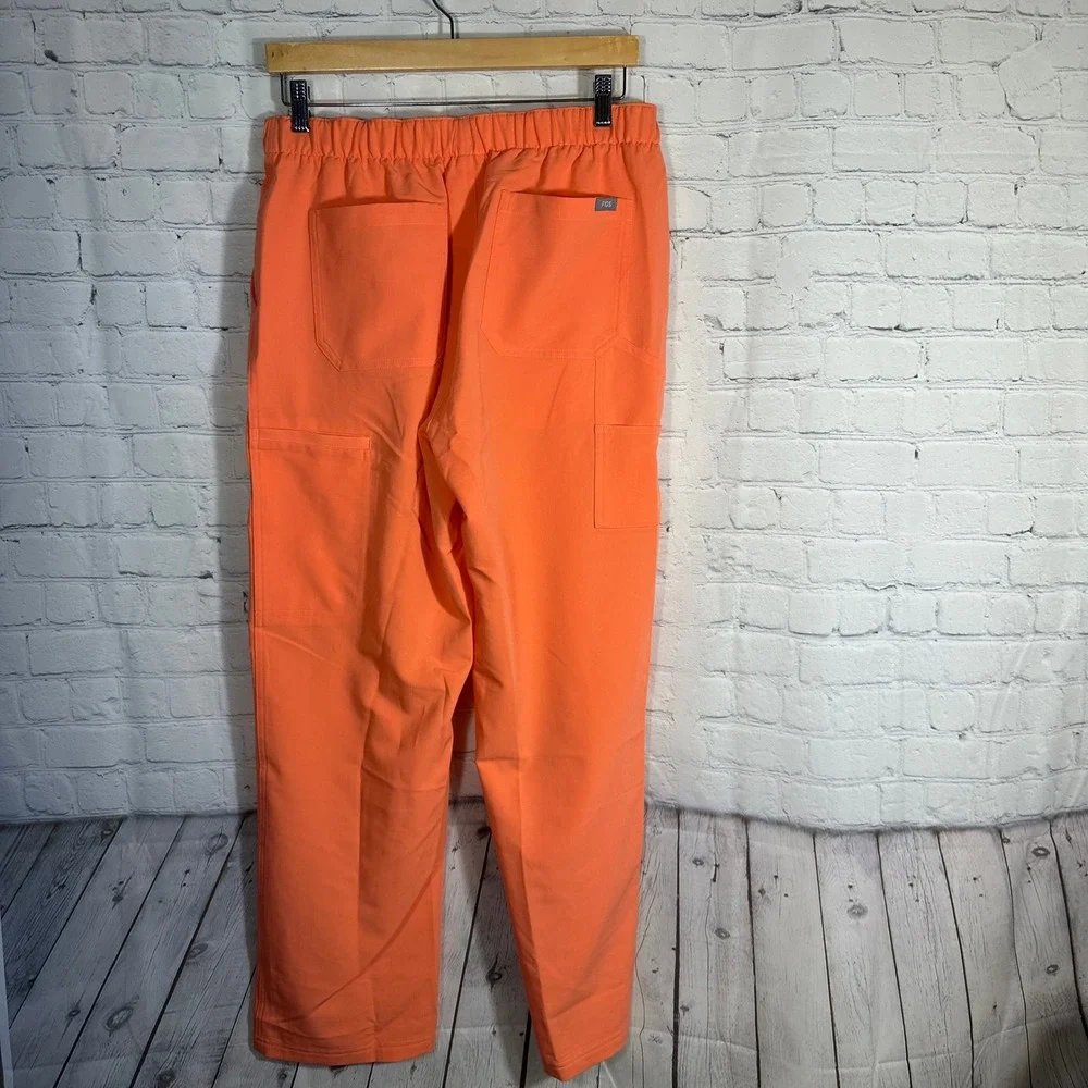 NEW FIGS Halcott Relaxed Straight Leg Scrub Pants Orange Mens Medium Regular